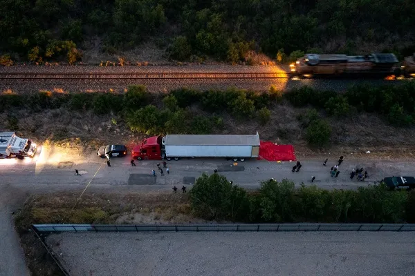 46 người chết, 16 người nguy kịch trong container ở Texas